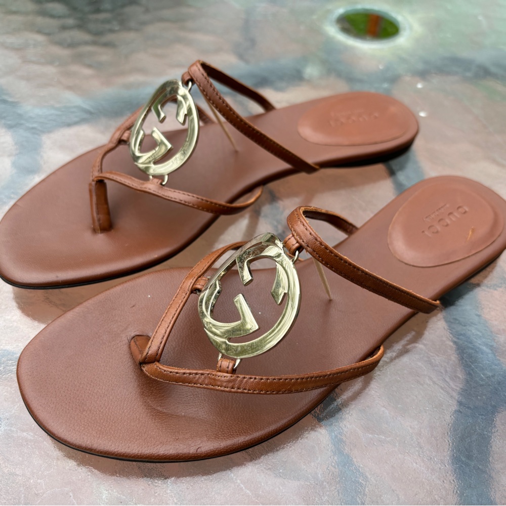 Gucci Double G Leather Thong Flip Flop Sandals Women’s Size 7 EU 37